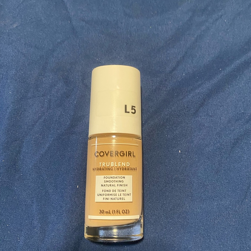 COVERGIRL TruBlend Hydrating Foundation - L5